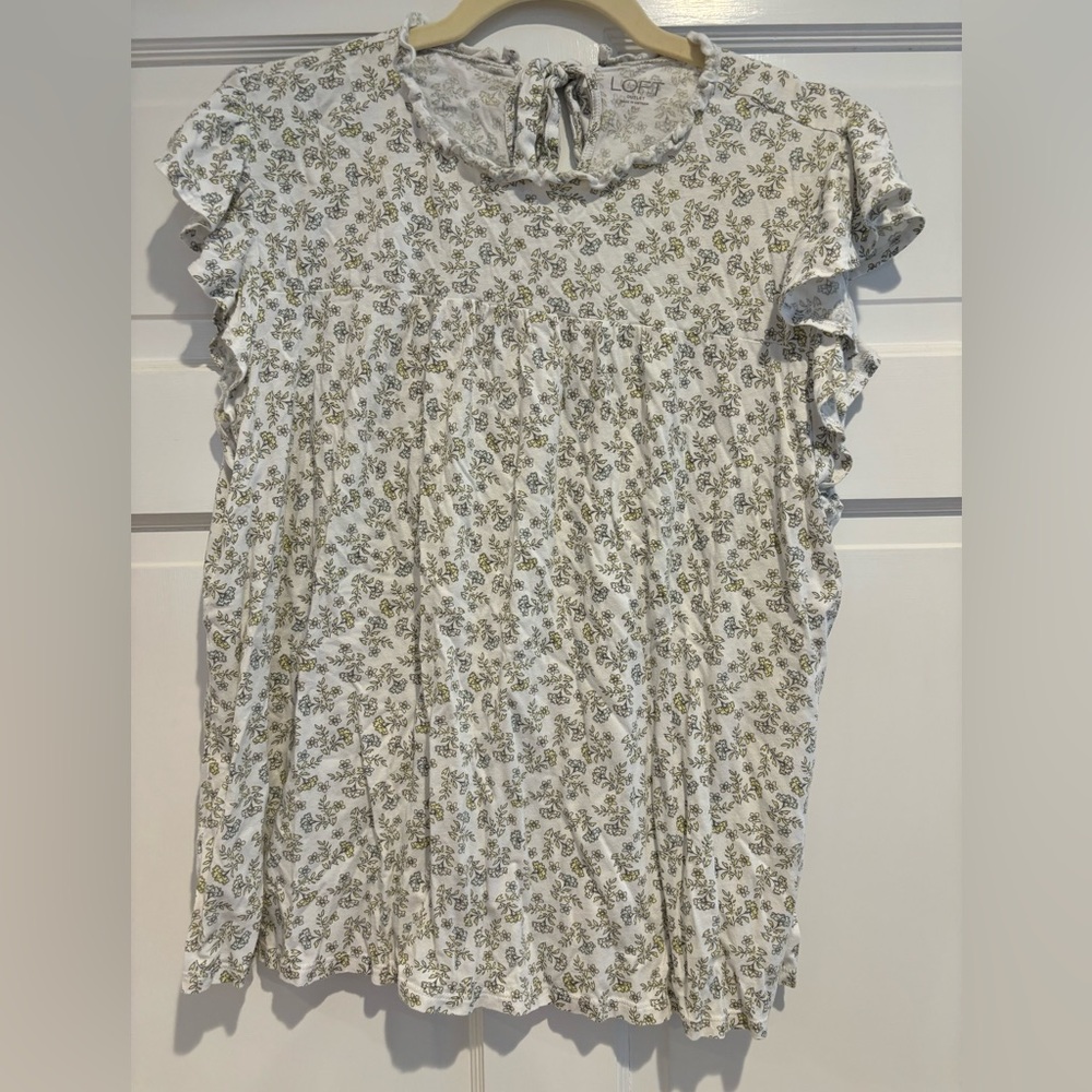 Loft outlet light weight cotton top.